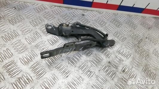 Петля капота BMW 3 E90/E91 (LPH01D502)