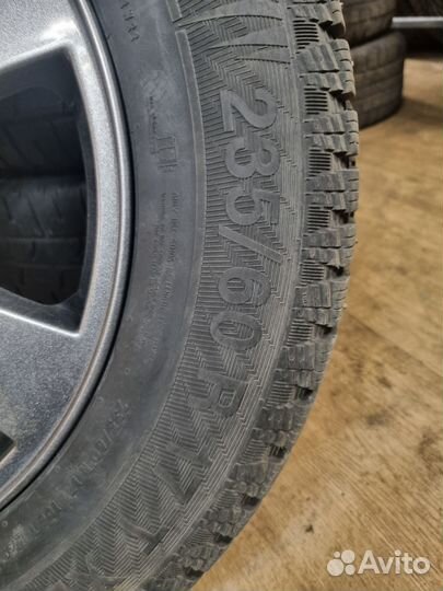 Gislaved Nord Frost 200 235/60 R17