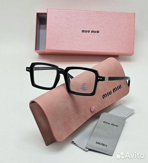 Солнцезащитные очки miu miu