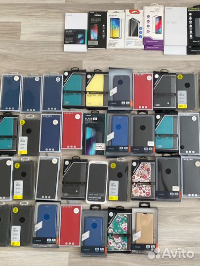 Комплект чехлов и защитных стеклк новых (37 шт)