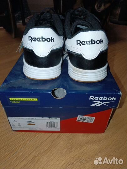 Reebok royal techque T