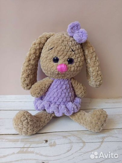 Зайка игрушка вязаная