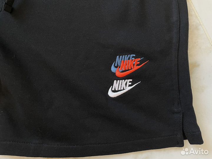 Шорты Nike