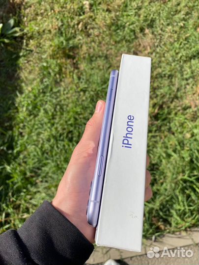 iPhone 11, 64 ГБ