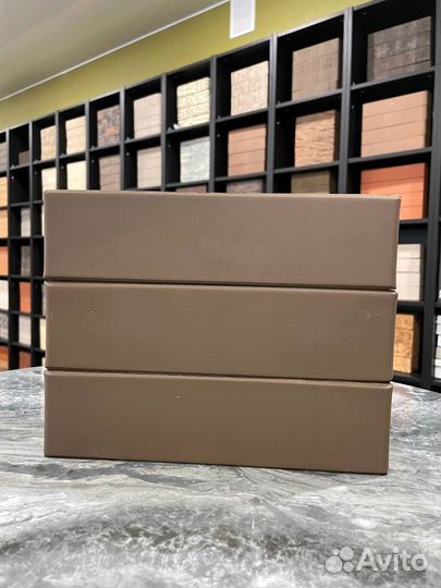 Кирпич облицовочный коричневый рустик жкз 1нф