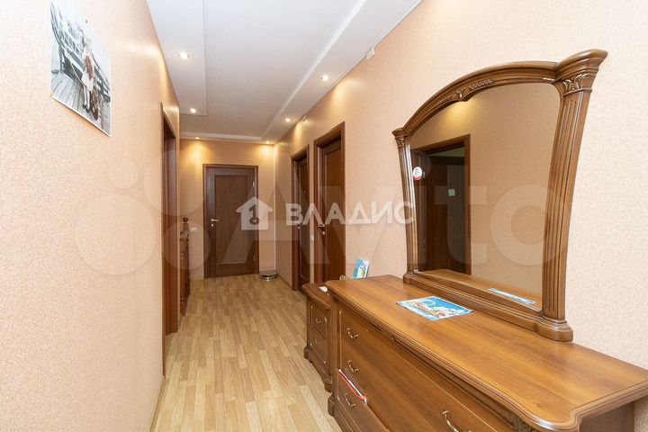 4-к. квартира, 138 м², 5/10 эт.