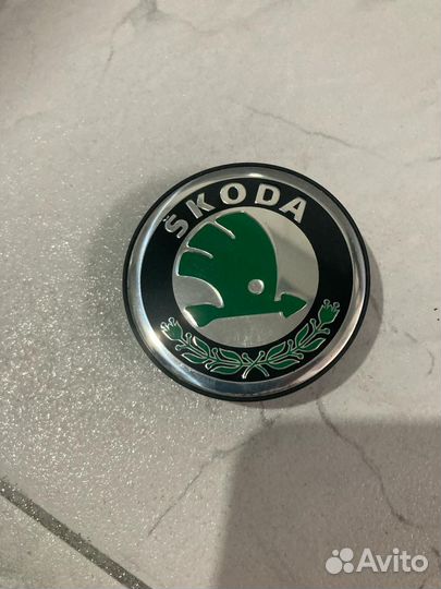 Эмблема Skoda 6U0601149B