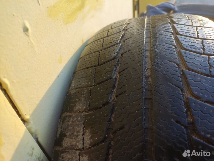 Michelin Latitude X-Ice 225/65 R17 102T