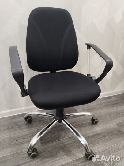 Компьютерное кресло