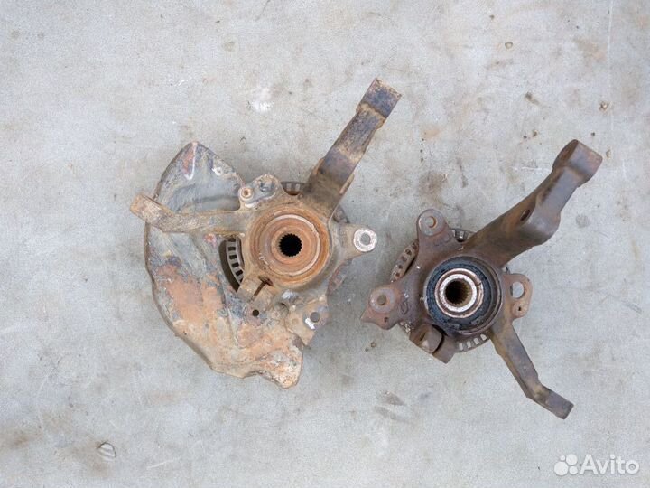 Кулак поворотный передний под ABS для Chery Amulet