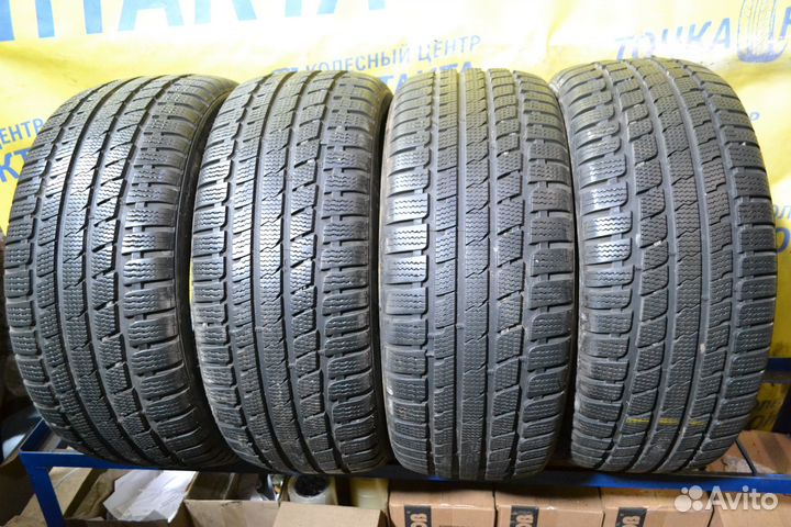 Kumho WinterCraft KW27 235/55 R17