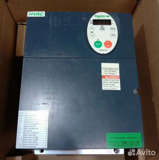 Преобразователь Schneider Electric ATV212HD11N4