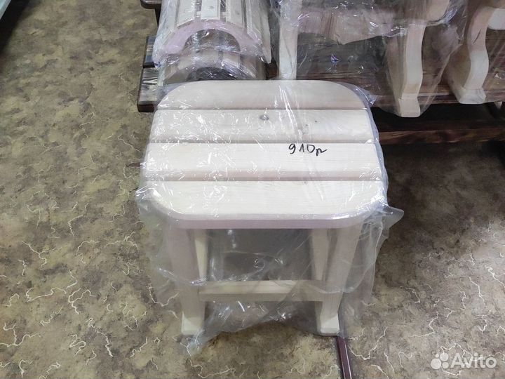 Лавки, вешалки для бани