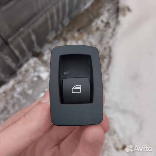 Кнопка стеклоподъемника BMW E90 E91 E92 E93