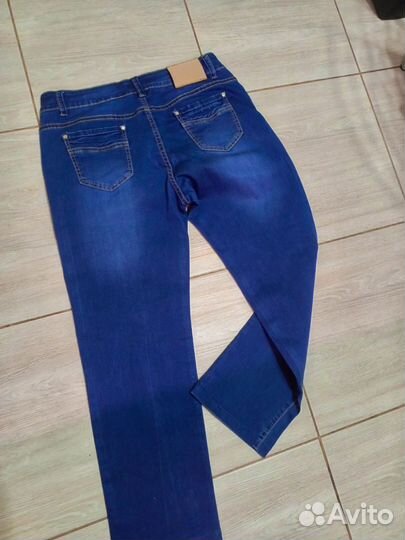 Джинсы муж. 54-56рр,прямые,на невысокого