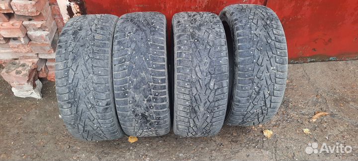 Nokian Tyres Hakkapeliitta 7 225/50 R17 98T