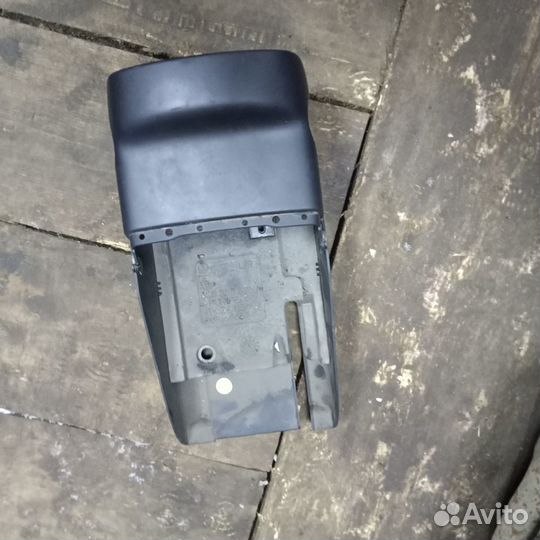 Кожух подрулевой Volkswagen Passat B6 (Пассат Б6)