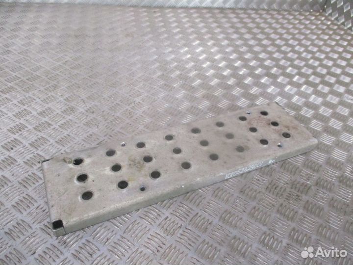 Подножка renault 5010643464