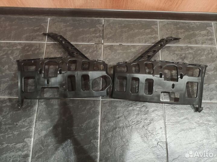 Кронштейн бампeра переднего Octavia 3 А7 2017-2020