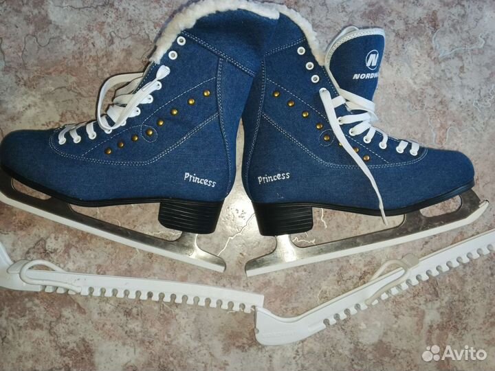 Коньки фигурные