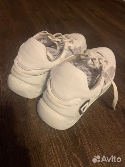 Кроссовки женские 38 размер
