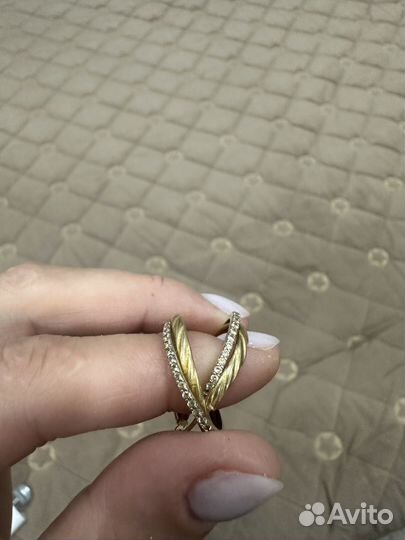 Золотые серьги с бриллиантами