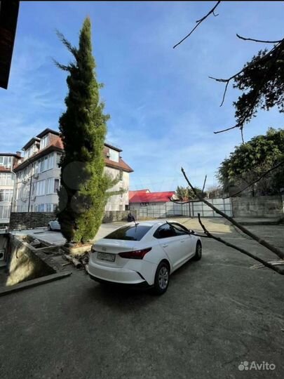 Дом 596 м² на участке 4 сот.