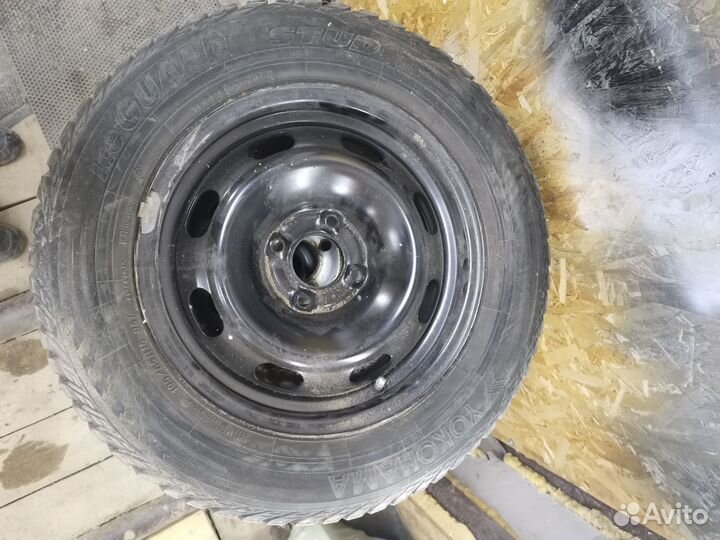 Yokohama Ice Guard Stud IG55 195/65 R15