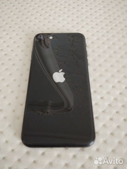 iPhone SE (2022), 64 ГБ