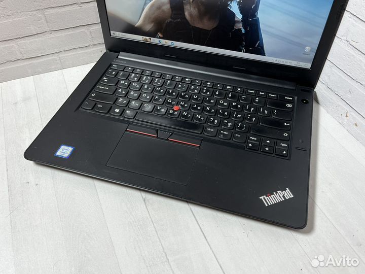 Мощный компактный Lenovo Core i3/FHD/DDR4/SSD180gb