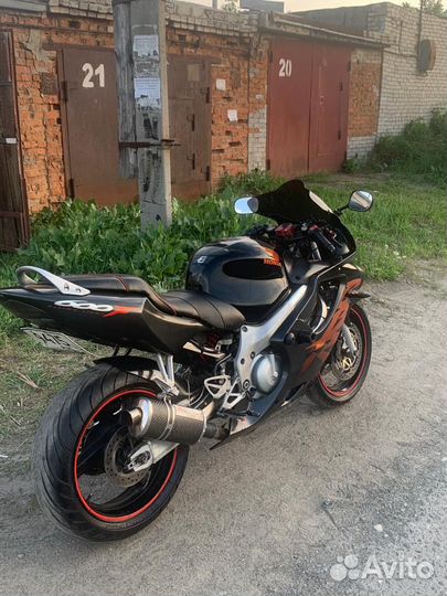 Хонда CBR 600f4