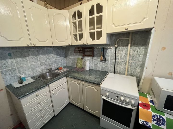 2-к. квартира, 52 м², 4/10 эт.