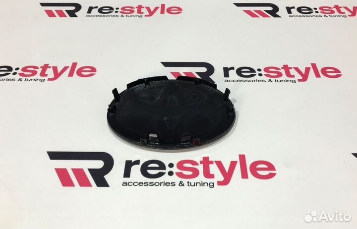 Эмблема в решетку Toyota Land Cruiser 200 B255