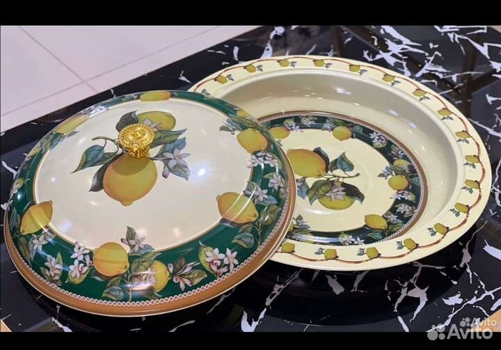 Блюдо эмалированное с крышкой