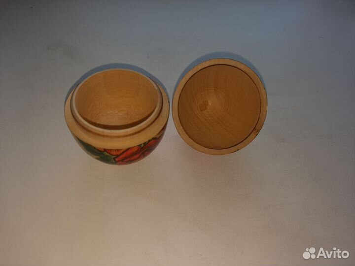 Яйцо, маленький ковш. Хохлома