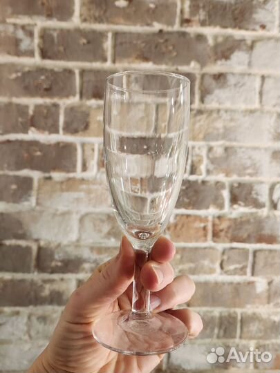 Бокалы, стаканы, кружки