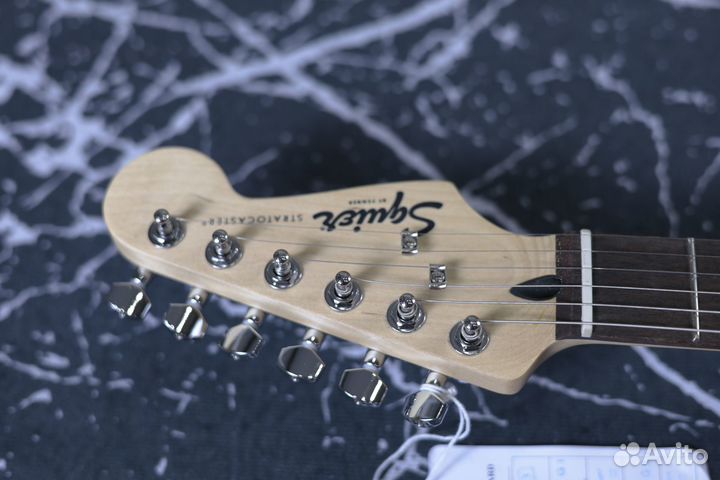 Fender Squier Bullet Stratocaster HSS, Shell Pink