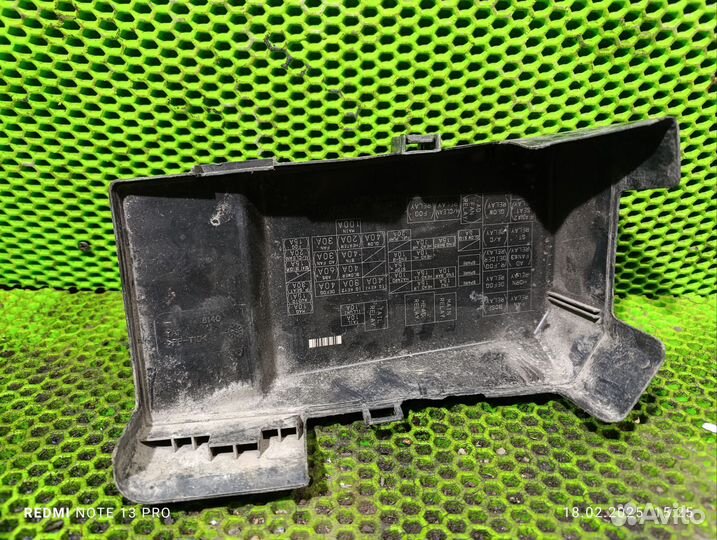 Крышка блока предохранителей mazda 6 gg