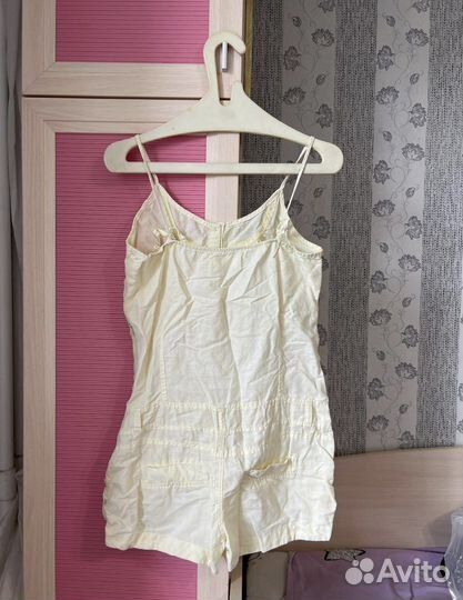 Комбинезон шортами Colins р-р 44-46