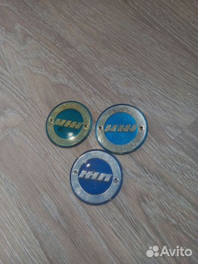 Новые эмблемы бака иж 3