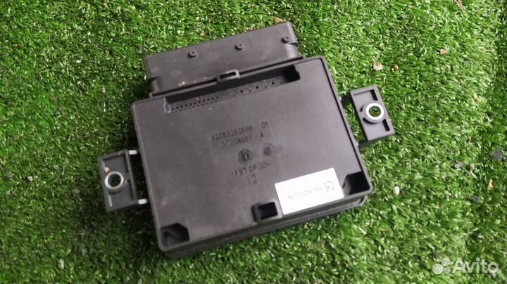 Блок управления ручником Volvo V70 B5254T10 2010