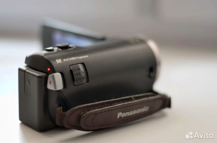 Видеокамера Panasonic hc v260