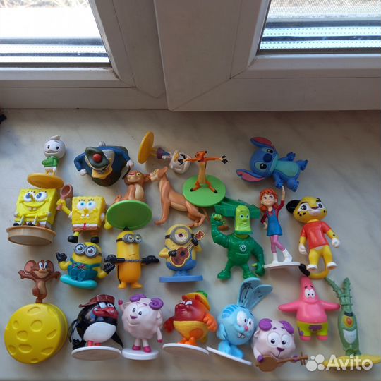 Игрушки sweet box, киндер макси и другие