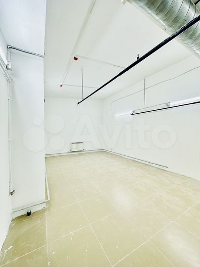 Помещение 40м² на 1 этаже. Вода, потолки 4,5м