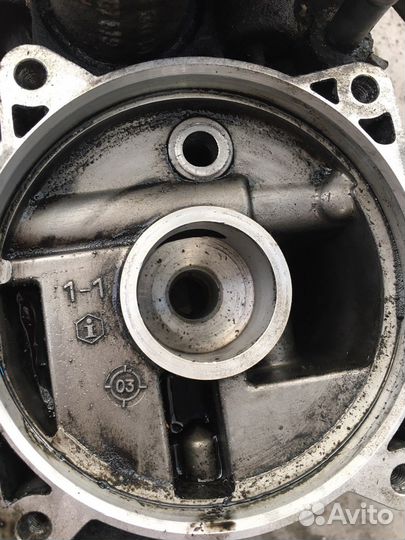 Кронштейн маслян.фильтра Volksvagen Phaeton(2031