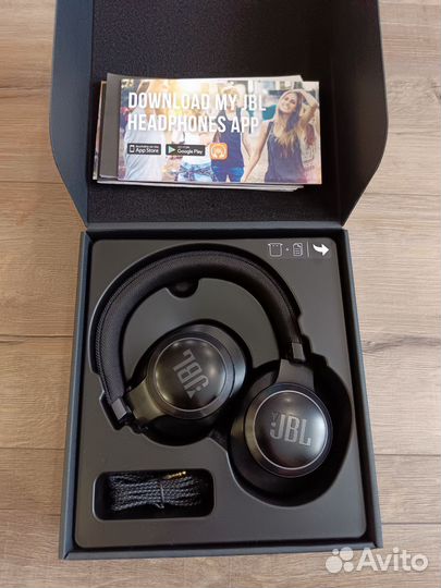 Блютуз наушники JBL Live660nc