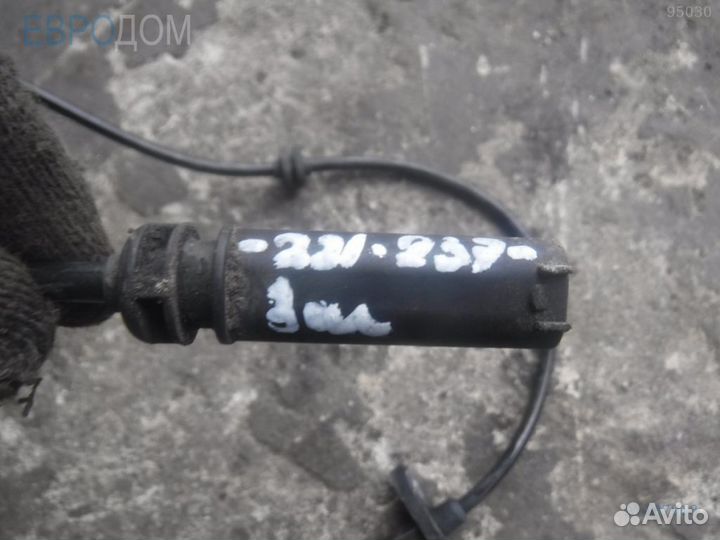 Датчик abs задний BMW F04 hybrid s1107018