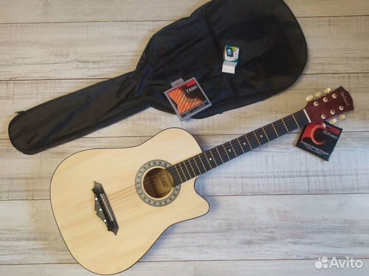 Акустическая гитара
