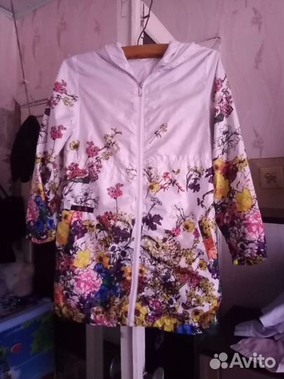 Лёгкий плащ для девочки