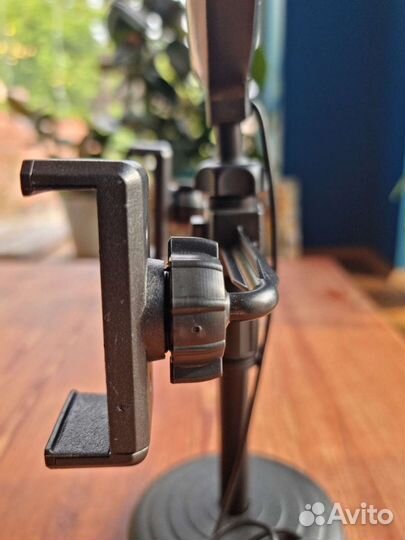 Штатив на 2 телефона + селфилампа